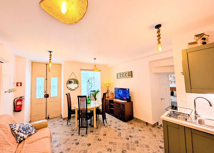 Appartement Gato, Charming Portuguese Style For Rent, Vida A Portuguesa