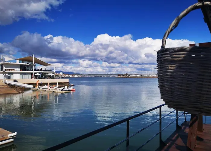 Gato, Charming Portuguese Style For Rent, Vida A Portuguesa